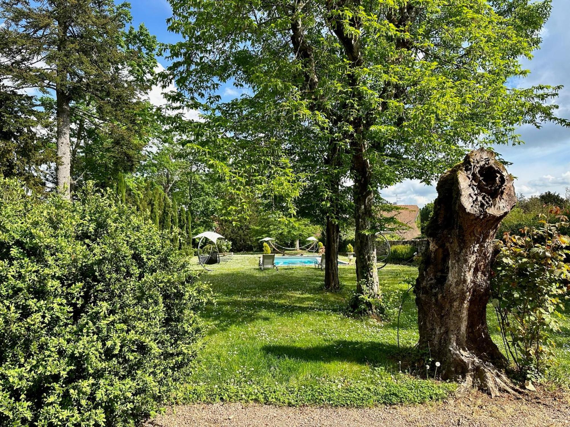 Cote Park Bed & Breakfast Givry  Exterior photo